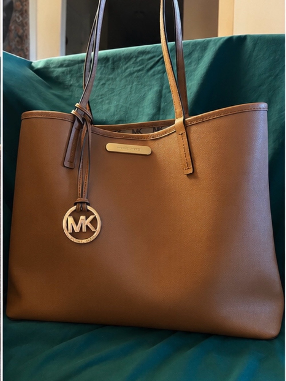 Michael Kors Jet Set Bag Lg Reversible MK Purse | Chic, Classy, Holds Everything
